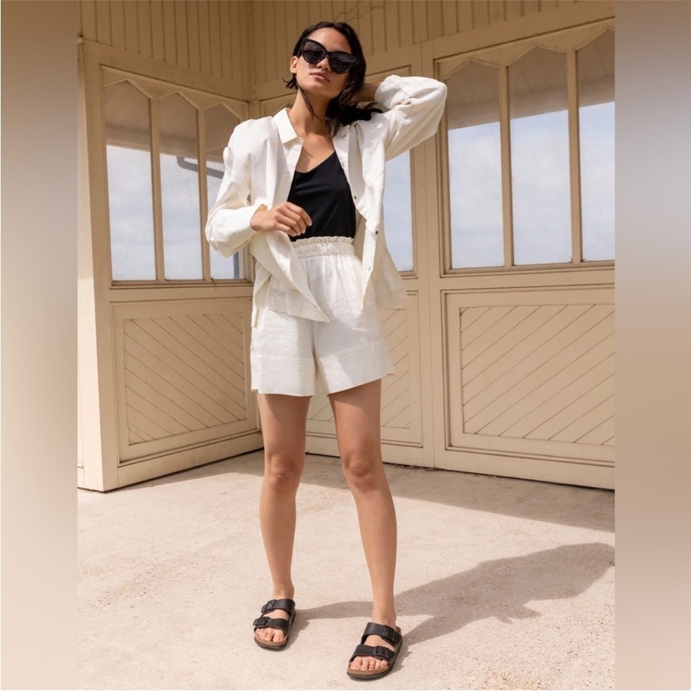 ADAY Ease In Paperbag Linen Shorts Coconut Off-White Cream